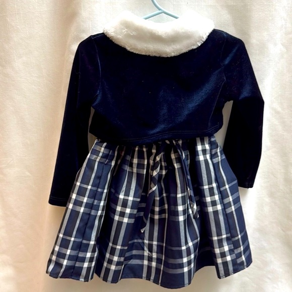 2/$25. - Special Occasion Dress for 24 month old Girl. - Picture 2 of 10